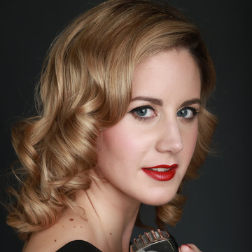 Hire Hetty Loxston Duo, Trio, Quartet, Quintet Big band with Encore