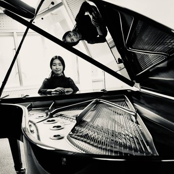 Hire Yoanita Dharmawan Pianist with Encore