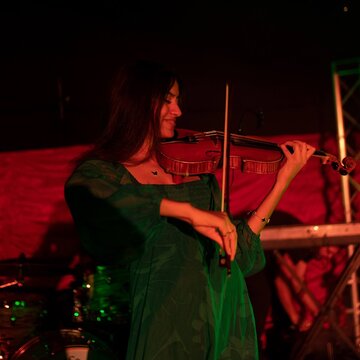 Hire Maanya Patel Violinist with Encore