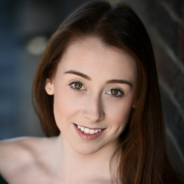 Hire Kayleigh McEvoy Singer (soprano) with Encore