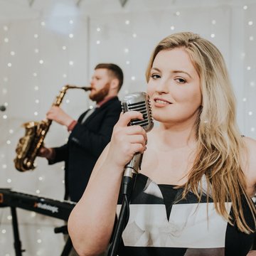 Hire Dance Away Wedding band with Encore