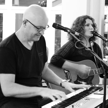 Hire Charlotte Day Duo Acoustic duo with Encore