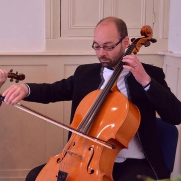 Hire Jonathan Draper Cellist with Encore