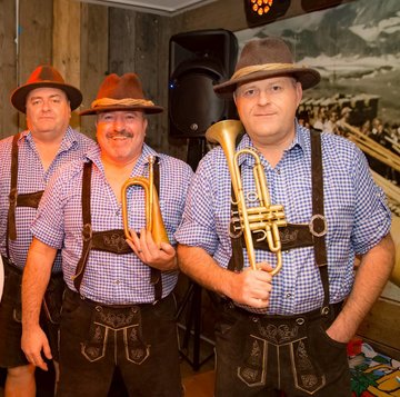 Hire Bierkeller Boys Bavarian oompah band with Encore