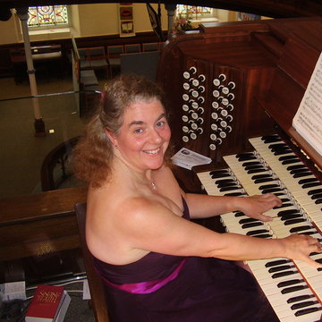 Hire Gabrielle Lewis Pianist with Encore