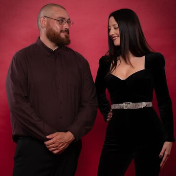 Hire Arustic Duo Pop duo with Encore