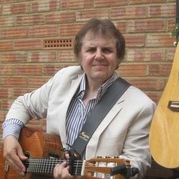 Hire Chris Lea Classical guitarist with Encore