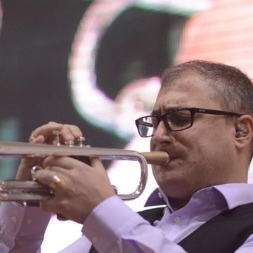 Hire Sergio Frade Trumpeter with Encore