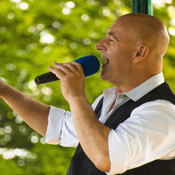 Hire Tony Carr Singer with Encore