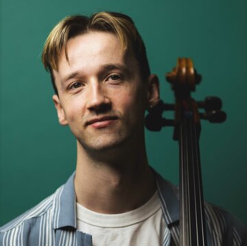 Hire Harry Everitt Cellist with Encore