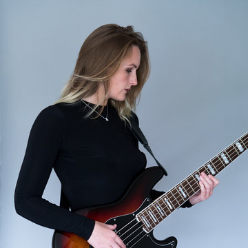 Hire Tereza Joanne Guitarist with Encore