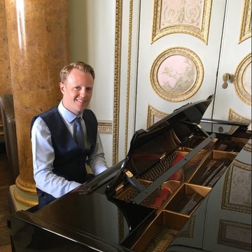 Hire Matthew Clayton Pianist with Encore