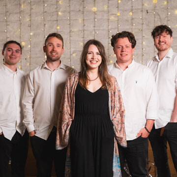 Hire Fresh Grooves UK Acoustic band with Encore