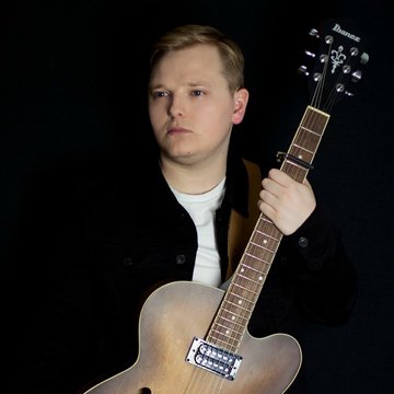 Hire Sounds Of Ezra - George Ezra Tribute Singer with Encore