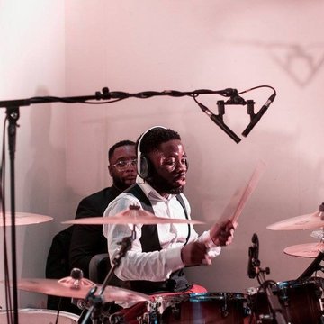 Hire Emmanuel Bonsu Drummer with Encore