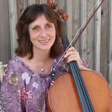 Hire CelloUna Cellist with Encore