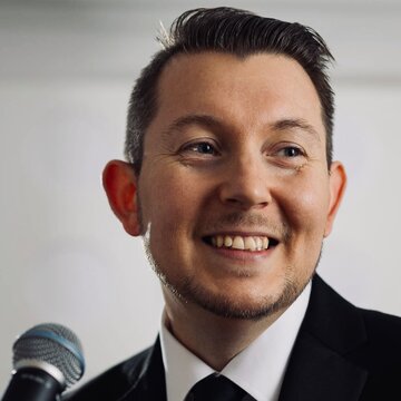 Hire Luke Greenhalgh Singer with Encore
