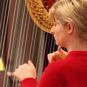 Hire Hannah Middleton Harpist with Encore