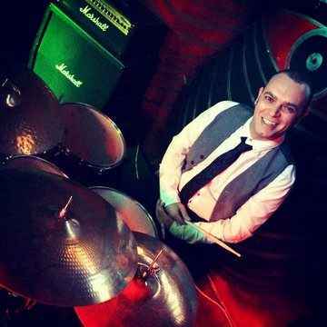 Hire Filippo Giangrande Drummer with Encore