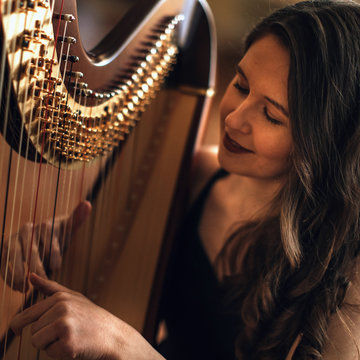 Hire Ruth Lee Harpist with Encore