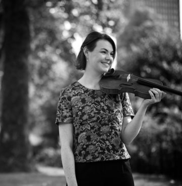 Hire Nia Squirrell Violinist with Encore