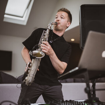 Hire MJDJSAX Saxophonist with Encore