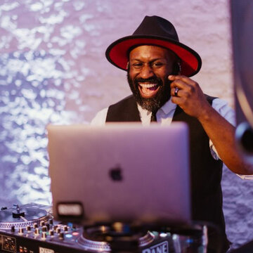 Hire DJ Terron Murray DJ with Encore