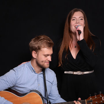 Hire Mr and Mrs Jones Duo Pop duo with Encore