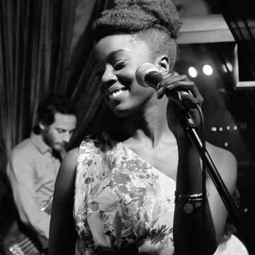 Hire Nerissa Bradley Group Vintage jazz band with Encore