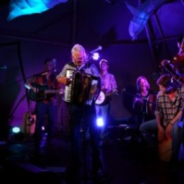 Hire Head North Ceilidh band with Encore