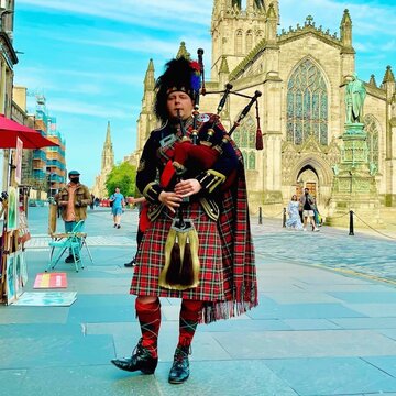 Cameron Stewart - Bagpiper's profile picture