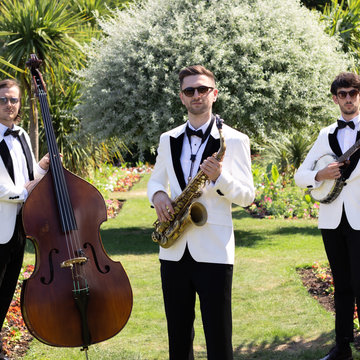 Hire LDN Riviera Function band with Encore