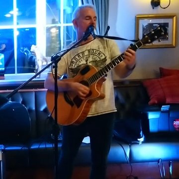 Hire David Despard Singing guitarist with Encore