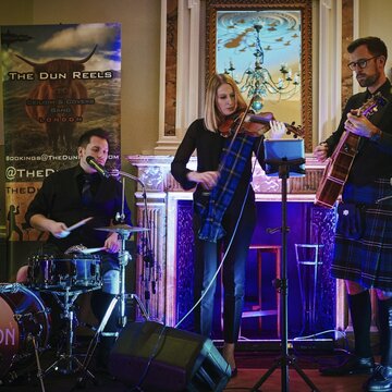 Hire The Dun Reels Ceilidh band with Encore