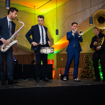 Hire New Orleans Experience  Jazz band with Encore