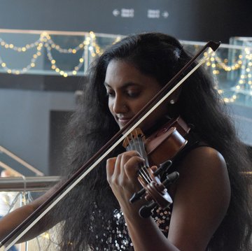 Hire Pratiksha-Kate Violinist with Encore
