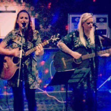 Hire Leighann and Emma Folk band with Encore