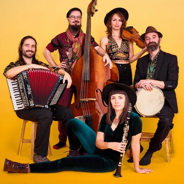 Hire Opa Rosa Klezmer band with Encore