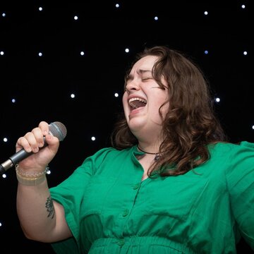 Hire Maisie Opera singer with Encore