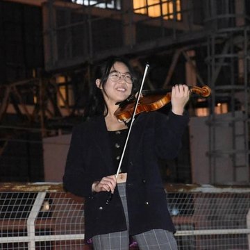 Hire Lian Yip Violinist with Encore