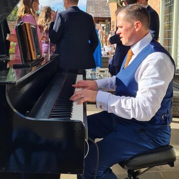 Chris Morris - Wedding Pianist's profile picture