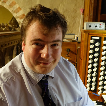 Hire Samuel Austin Organist with Encore