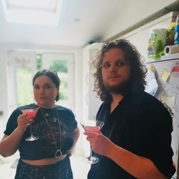 Hire Miss Jo and George  2000s tribute band with Encore