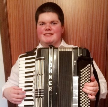 Hire Steven Sinclair Accordionist with Encore