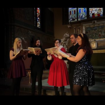 Hire Cantanti Carol singers with Encore