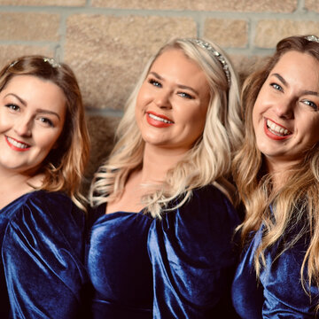 Hire Rosa Belles Post Modern Vocal Trio Wedding band with Encore
