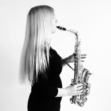 Emily on Sax's profile picture