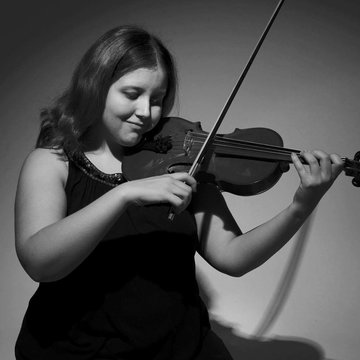 Hire Sarah Anne Bush - Music | Violinist in Mexborough