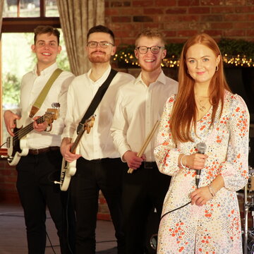 Hire The Front Runners Function band with Encore