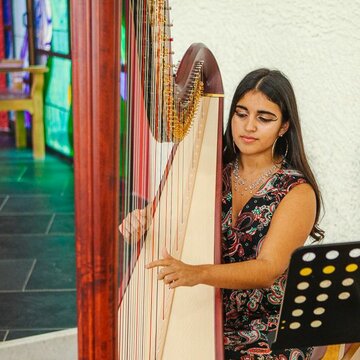 Hire Miayla Harp Harpist with Encore